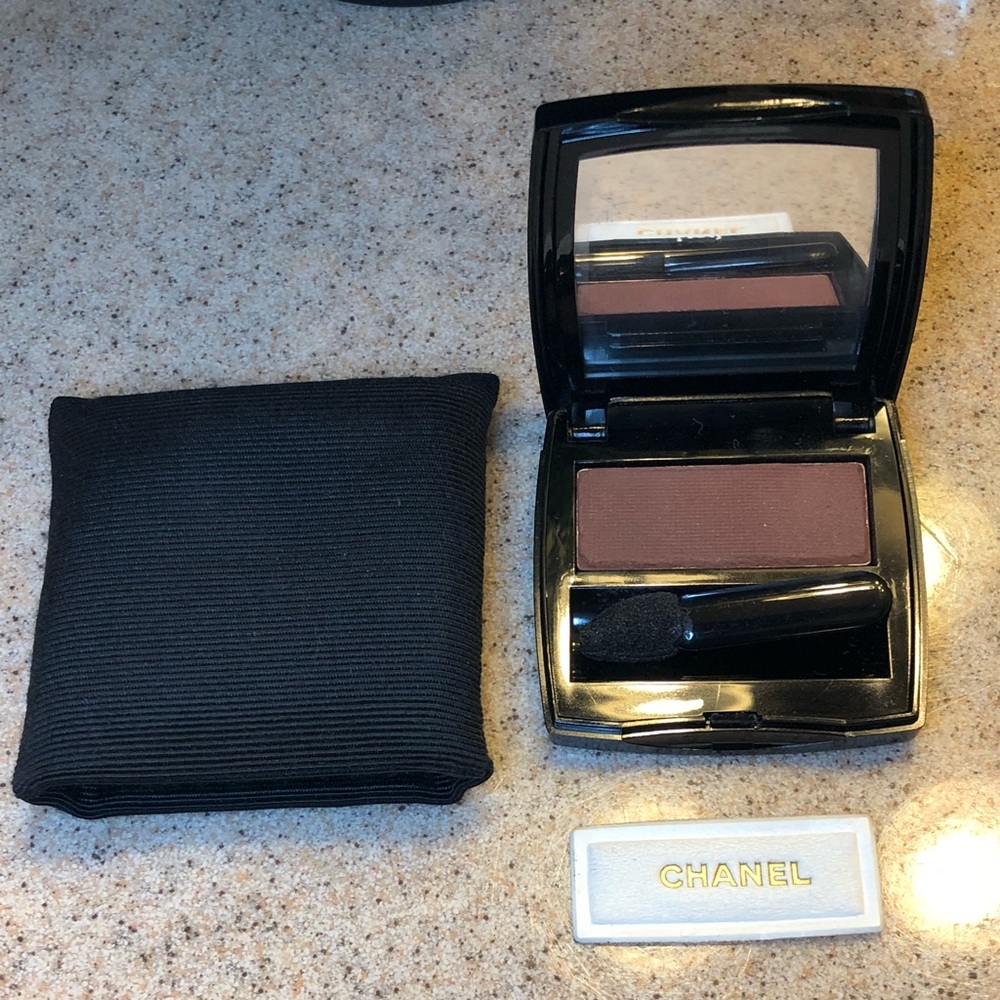 Chanel L’Ombre de Chanel in Brun Suede eyeshadow